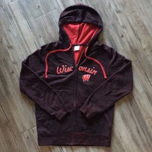 Wisconsin Badgers zip up 🦡